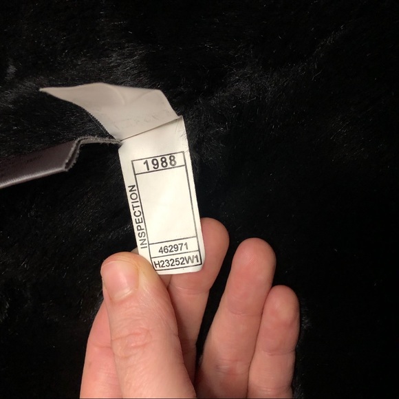 Wilson’s Leather Women’s Black Faux Fur Lined Coat - Picture 7 of 15